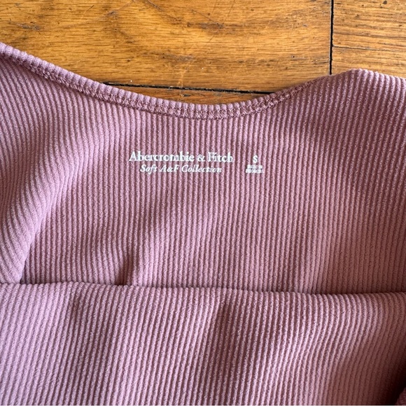 Abercrombie ribbed fabric tank bodysuit in dusty rose color, size XS - Picture 3 of 4
